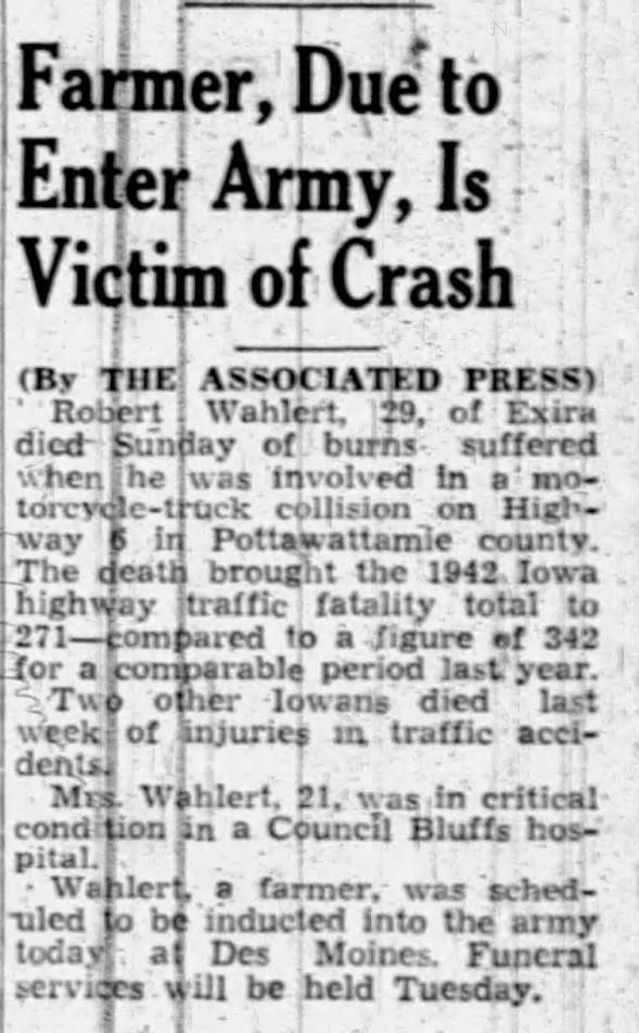 1942Aug24 Muscatine Journal: Robert J Wahlert Death